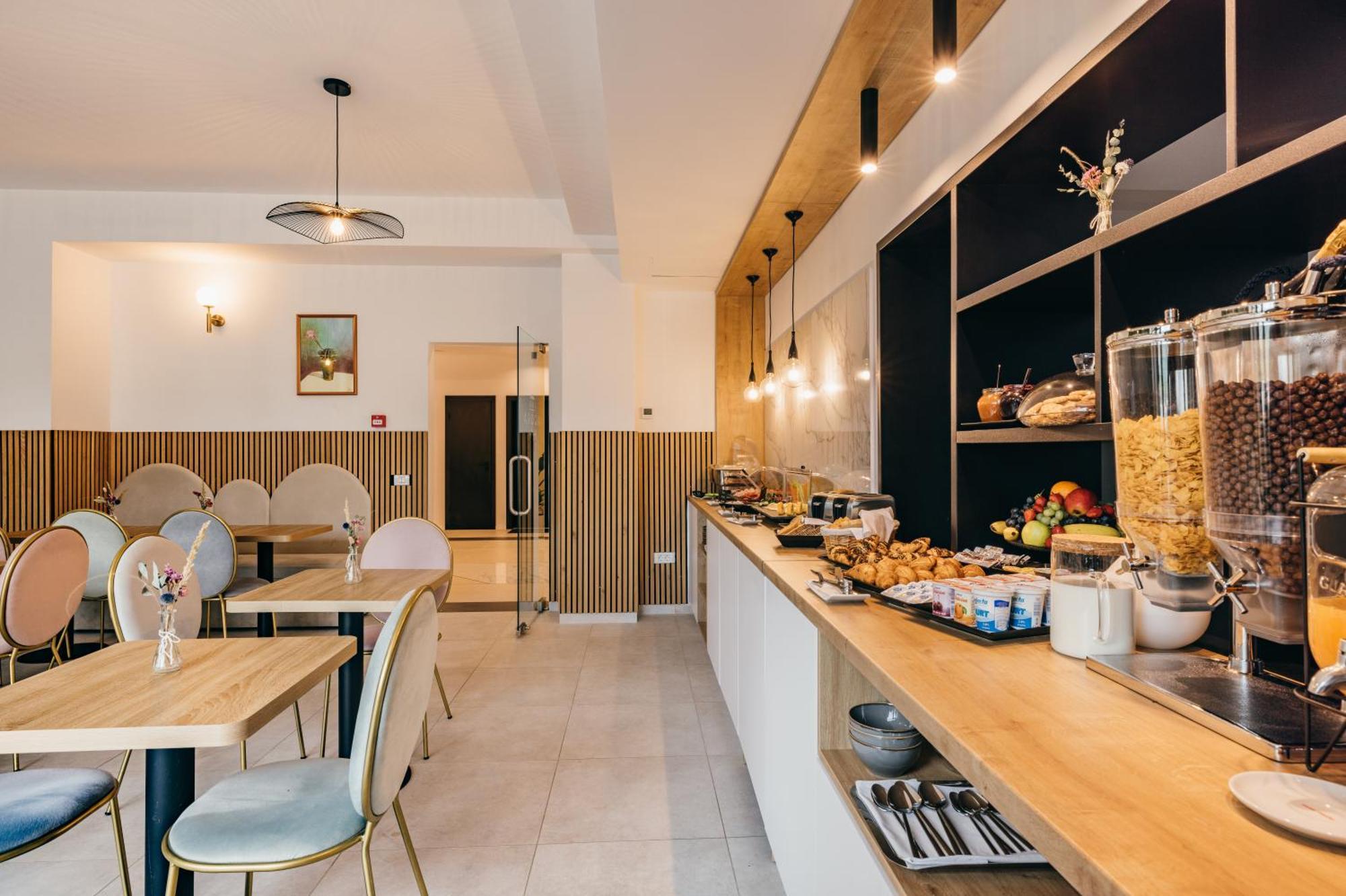 Hotel Agora Mures Târgu-Mureş 外观 照片