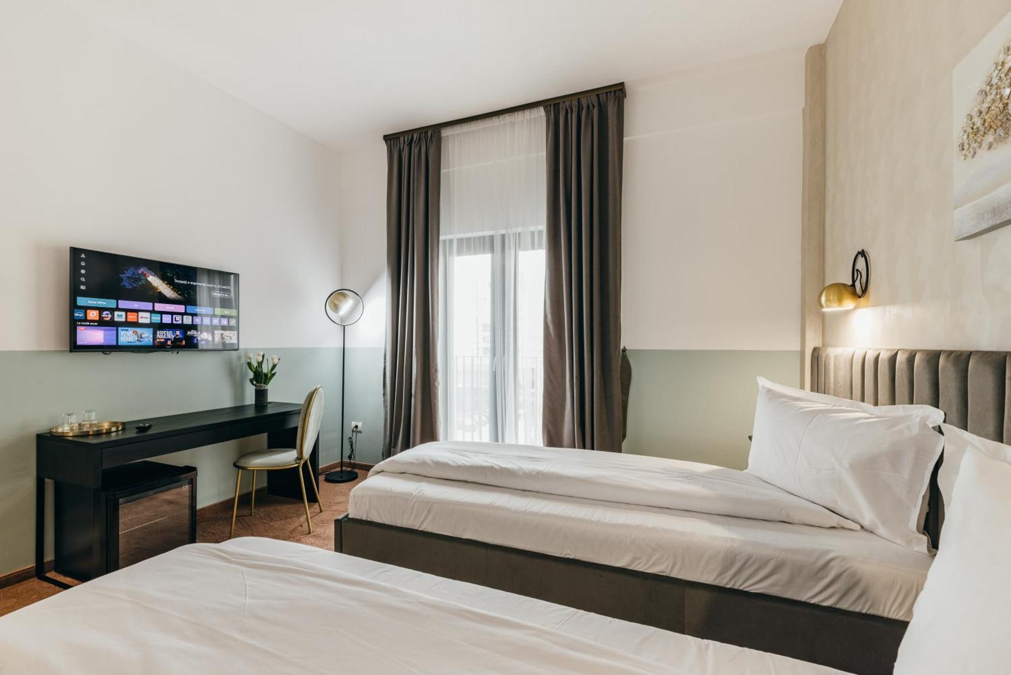 Hotel Agora Mures Târgu-Mureş 外观 照片