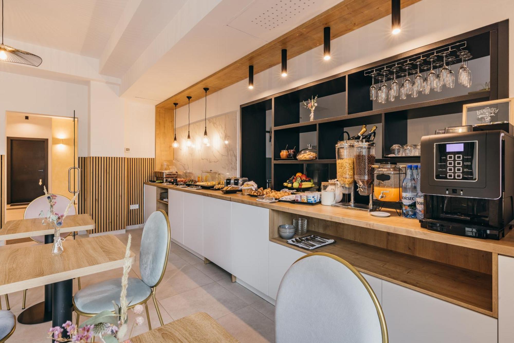 Hotel Agora Mures Târgu-Mureş 外观 照片
